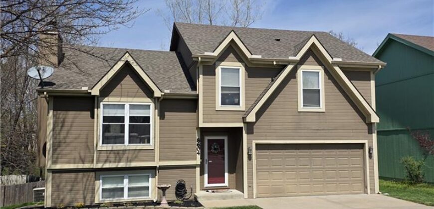 8604 NE 112th Street, Kansas City, MO 64157