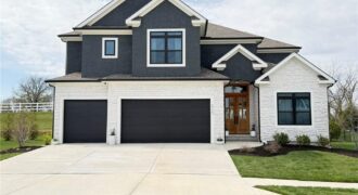 5730 Barn Hill Road, Parkville, MO 64152