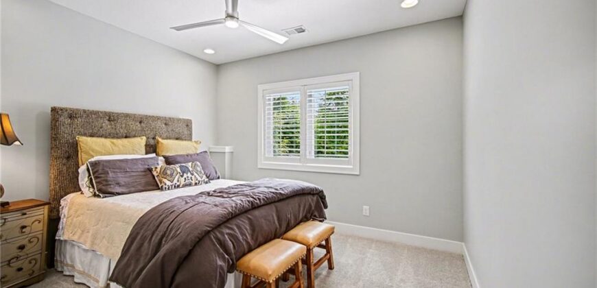 9201 Lime Stone Road, Parkville, MO 64152