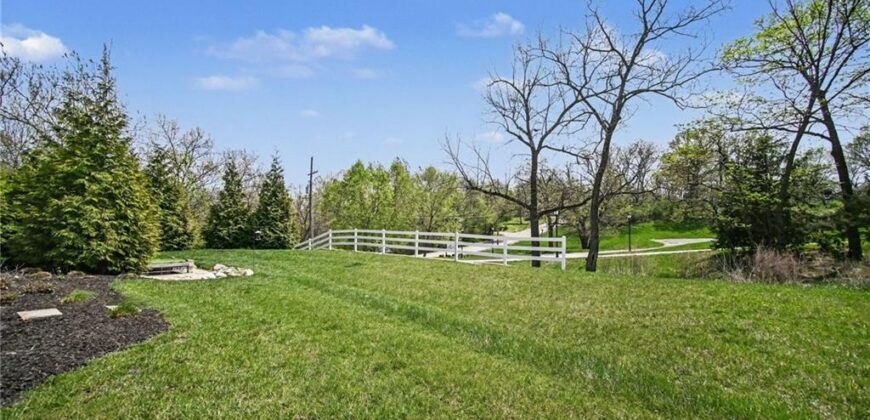 9201 Lime Stone Road, Parkville, MO 64152