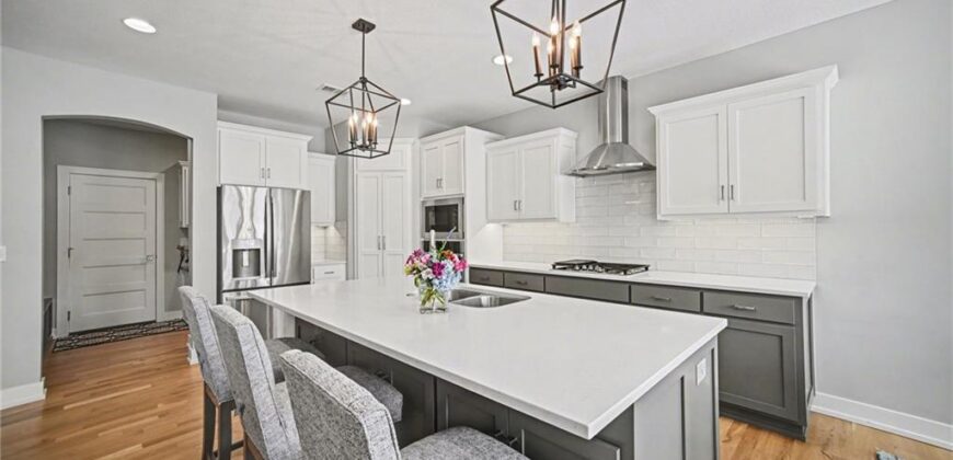 9201 Lime Stone Road, Parkville, MO 64152