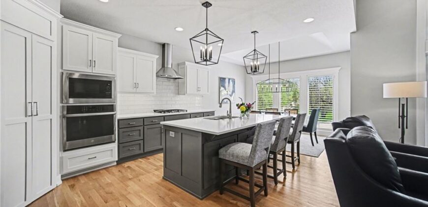 9201 Lime Stone Road, Parkville, MO 64152