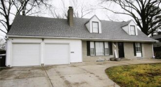4937 NE Chouteau Drive, Kansas City, MO 64119