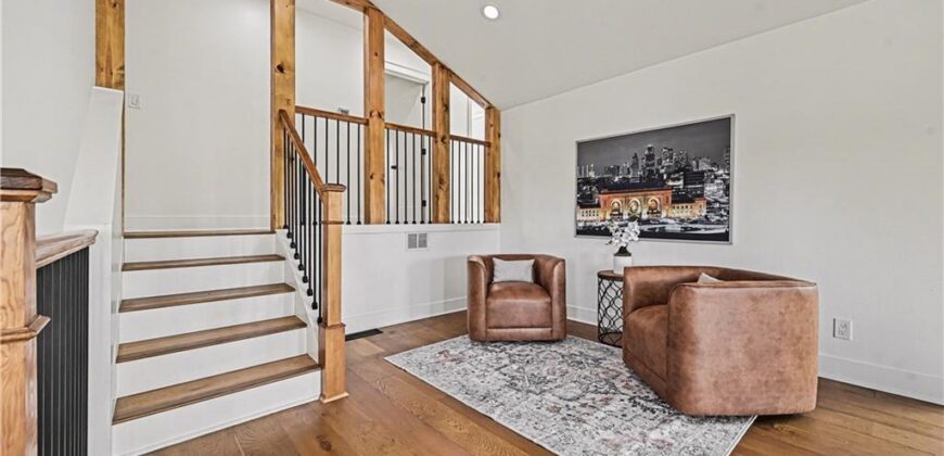 8305 NW Forest Drive, Weatherby Lake, MO 64152