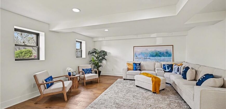 8305 NW Forest Drive, Weatherby Lake, MO 64152