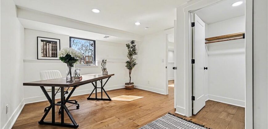 8305 NW Forest Drive, Weatherby Lake, MO 64152