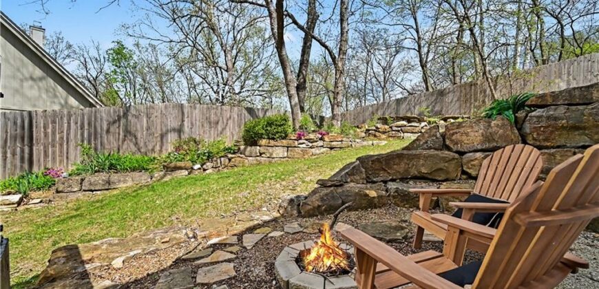 8305 NW Forest Drive, Weatherby Lake, MO 64152