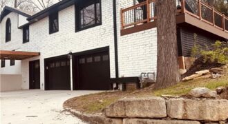 8305 NW Forest Drive, Weatherby Lake, MO 64152