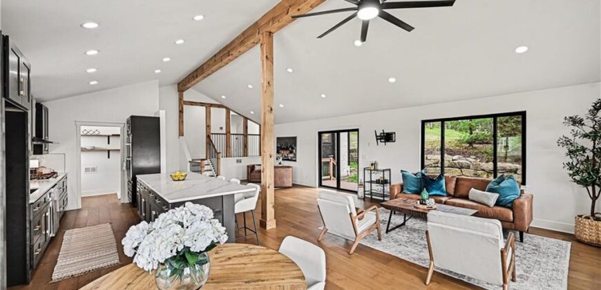 8305 NW Forest Drive, Weatherby Lake, MO 64152