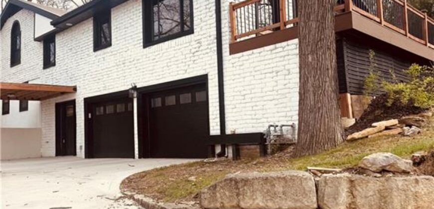 8305 NW Forest Drive, Weatherby Lake, MO 64152