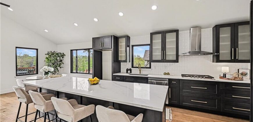 8305 NW Forest Drive, Weatherby Lake, MO 64152