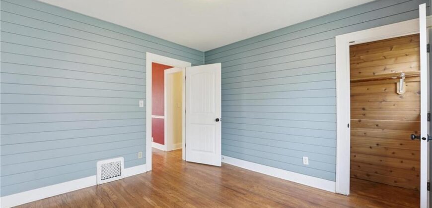 116 N Fairview Avenue, Liberty, MO 64068