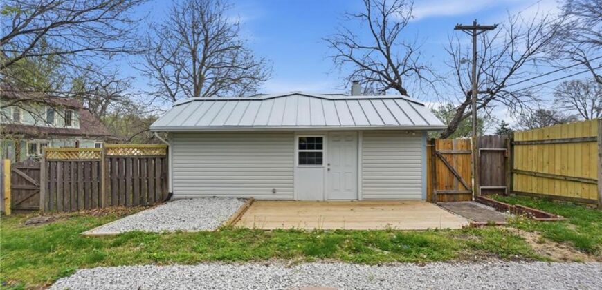 116 N Fairview Avenue, Liberty, MO 64068
