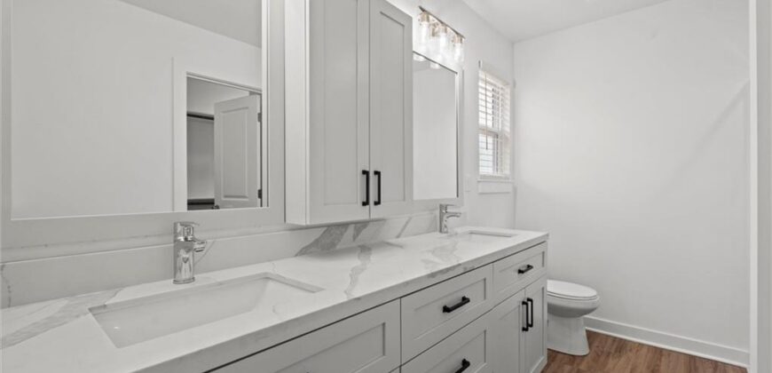 3818 NW 93rd Street, Kansas City, MO 64154