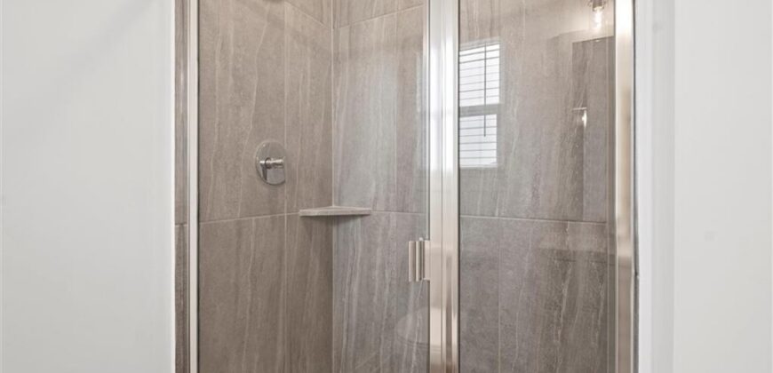 3818 NW 93rd Street, Kansas City, MO 64154