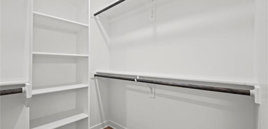 3818 NW 93rd Street, Kansas City, MO 64154