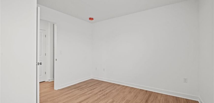 3818 NW 93rd Street, Kansas City, MO 64154