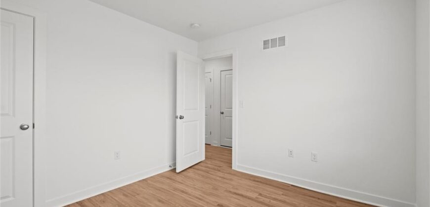 3818 NW 93rd Street, Kansas City, MO 64154