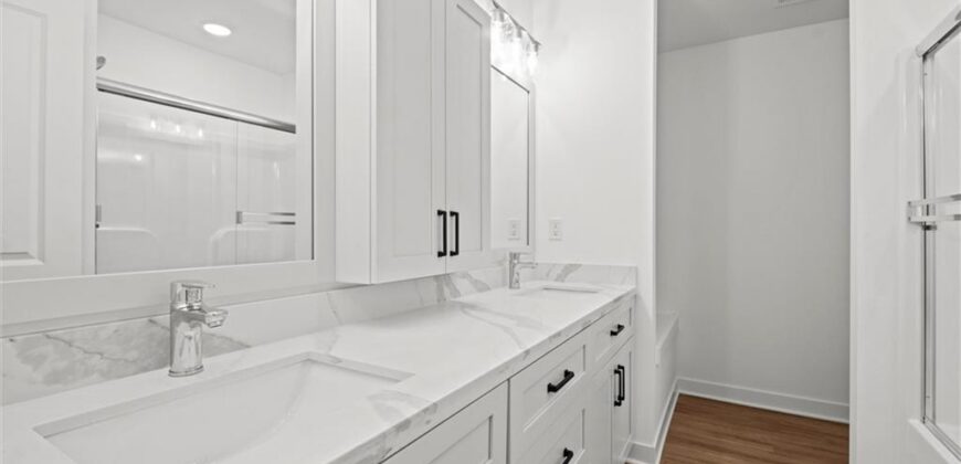 3818 NW 93rd Street, Kansas City, MO 64154