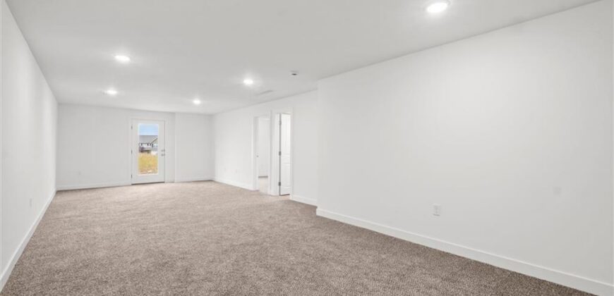 3818 NW 93rd Street, Kansas City, MO 64154