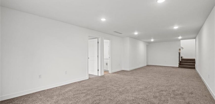 3818 NW 93rd Street, Kansas City, MO 64154