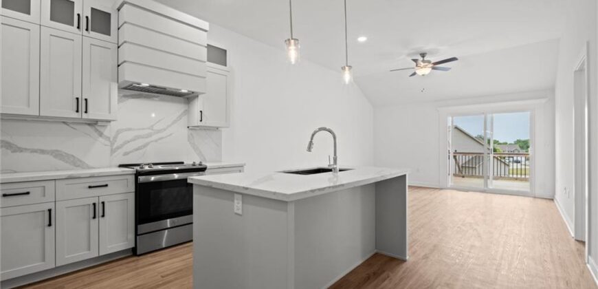 3818 NW 93rd Street, Kansas City, MO 64154