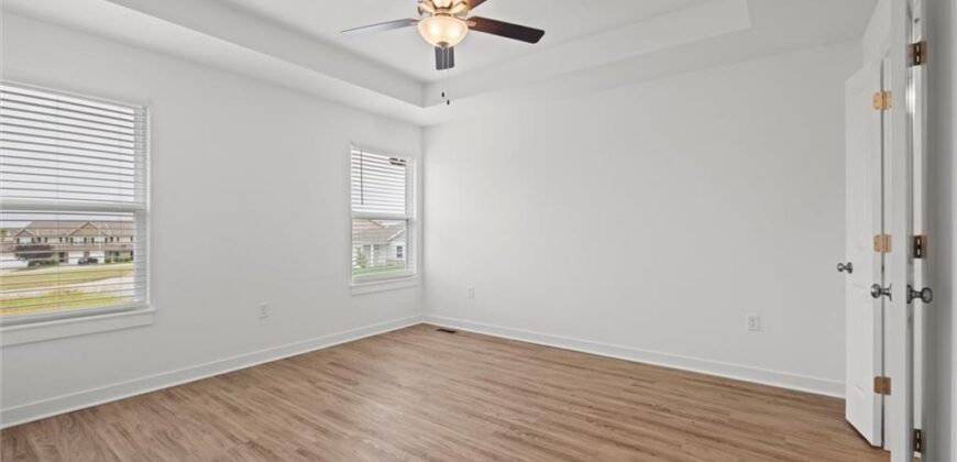 3818 NW 93rd Street, Kansas City, MO 64154