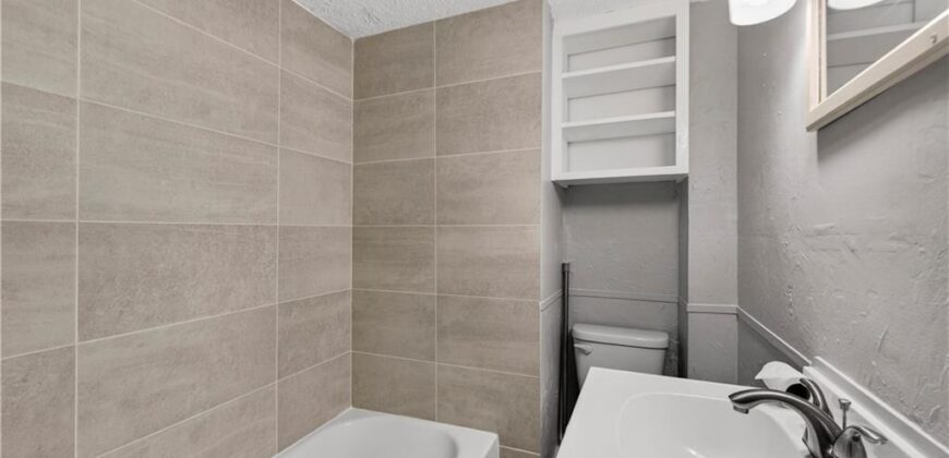 429 NE 42nd Street, Kansas City, MO 64116