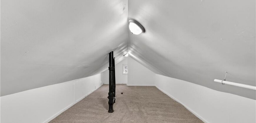 429 NE 42nd Street, Kansas City, MO 64116