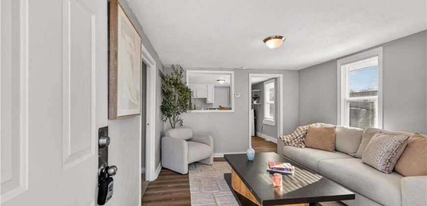 429 NE 42nd Street, Kansas City, MO 64116