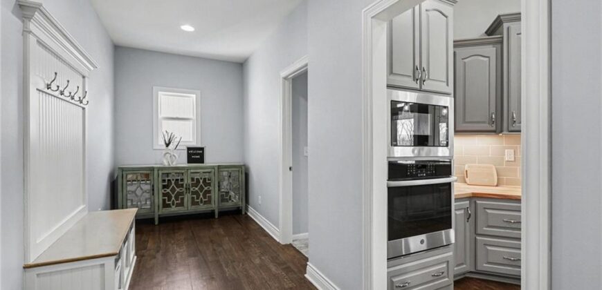 5513 NW 111th Court, Kansas City, MO 64154