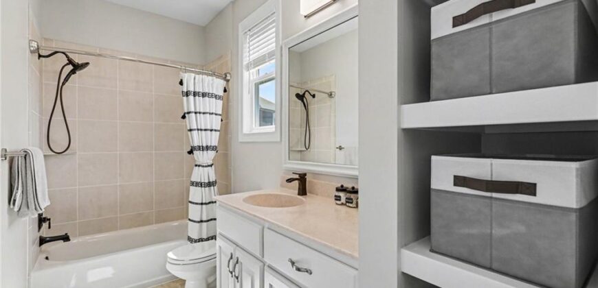 5513 NW 111th Court, Kansas City, MO 64154