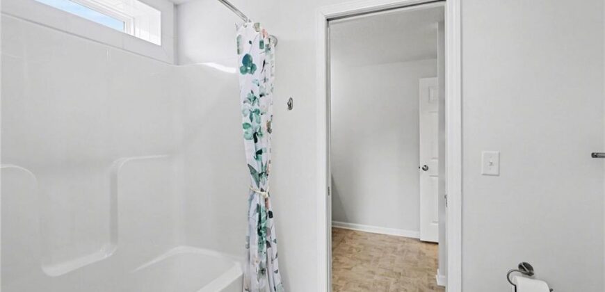 5513 NW 111th Court, Kansas City, MO 64154