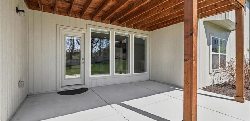 5513 NW 111th Court, Kansas City, MO 64154