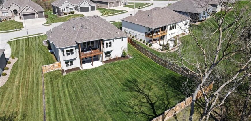 5513 NW 111th Court, Kansas City, MO 64154