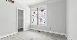 4 HIGHLAND Circle, Smithville, MO 64089