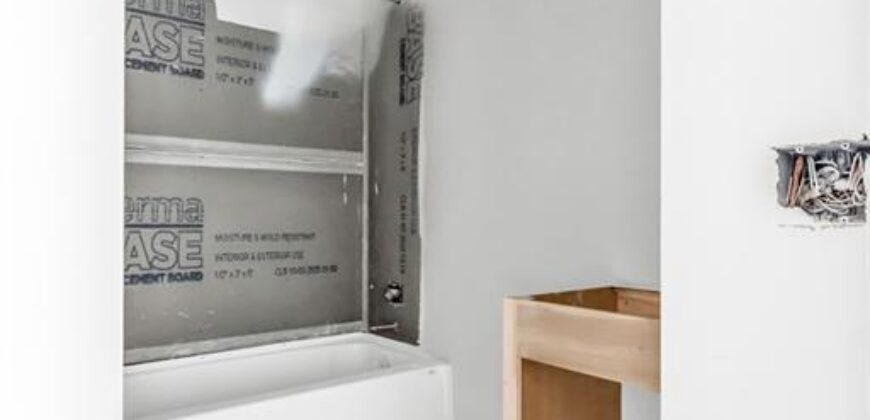 4 HIGHLAND Circle, Smithville, MO 64089