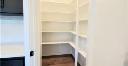 4 HIGHLAND Circle, Smithville, MO 64089