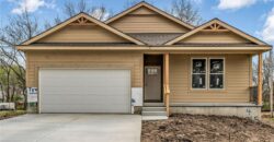4 HIGHLAND Circle, Smithville, MO 64089
