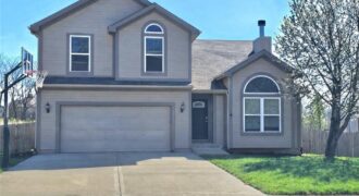 19609 Harbor Drive, Smithville, MO 64089