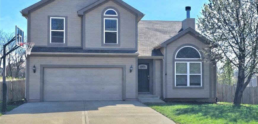 19609 Harbor Drive, Smithville, MO 64089