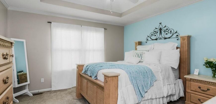 10912 N Manchester Avenue, Kansas City, MO 64157