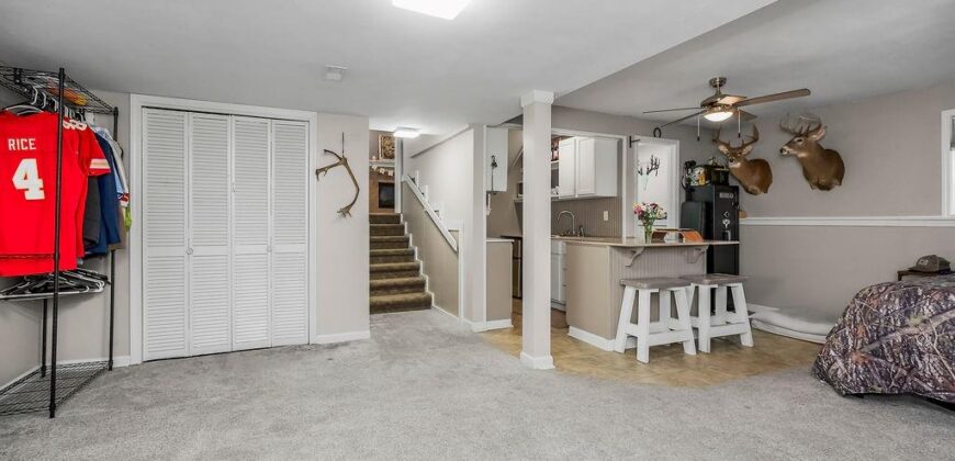 10912 N Manchester Avenue, Kansas City, MO 64157