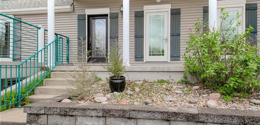 8512 NW 62nd Street, Parkville, MO 64152