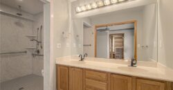 8512 NW 62nd Street, Parkville, MO 64152