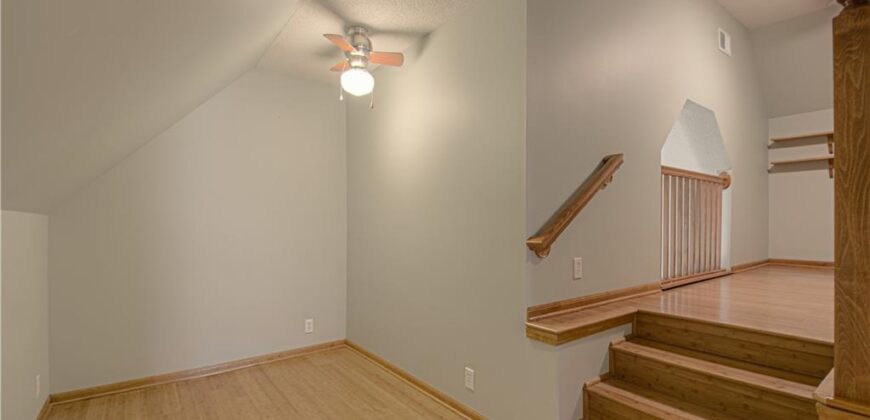 8512 NW 62nd Street, Parkville, MO 64152