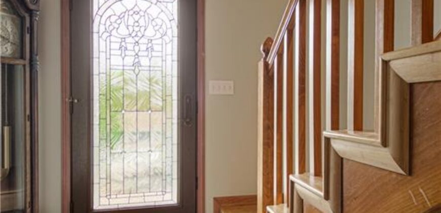 8512 NW 62nd Street, Parkville, MO 64152