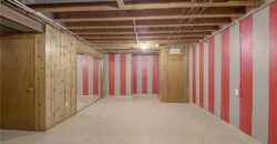 8512 NW 62nd Street, Parkville, MO 64152