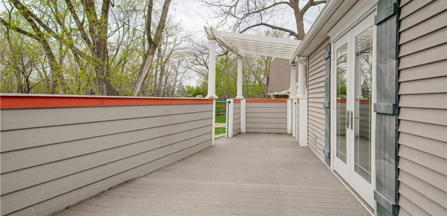 8512 NW 62nd Street, Parkville, MO 64152