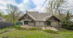 8512 NW 62nd Street, Parkville, MO 64152